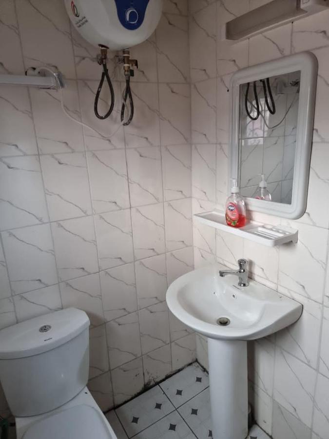 Baobab Lodge Douala Bagian luar foto